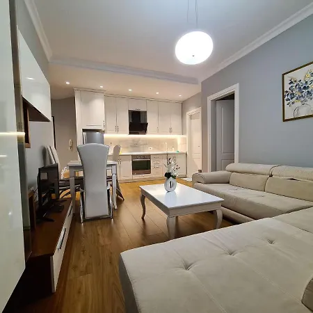Apartament Comfort Center Tirana